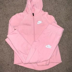 Toddler girls Nike tech sweatsuit